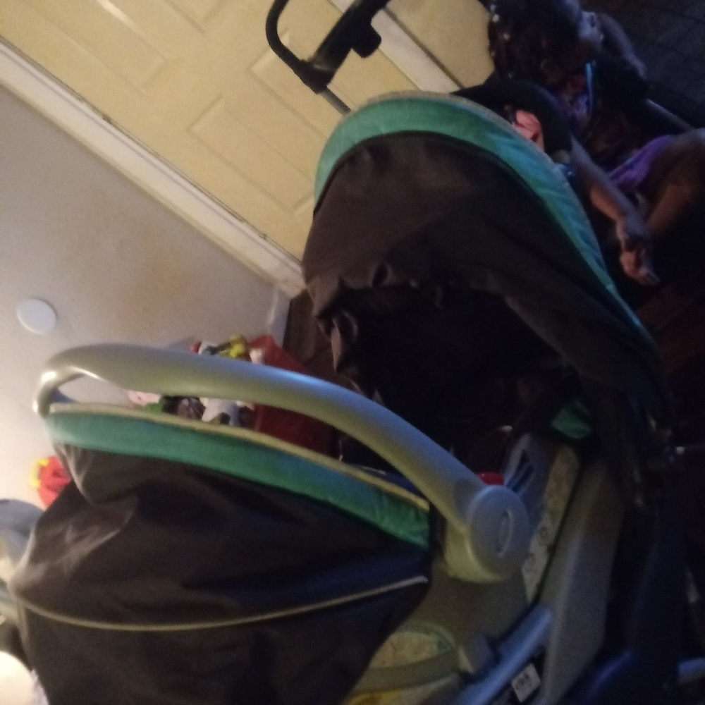 Baby items - Picture 2 of 2